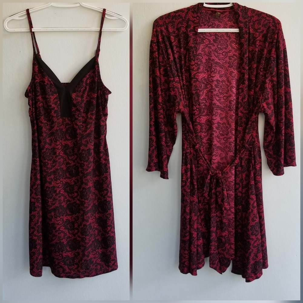 Marilyn Monroe Intimates Lace Print Dress & Robe